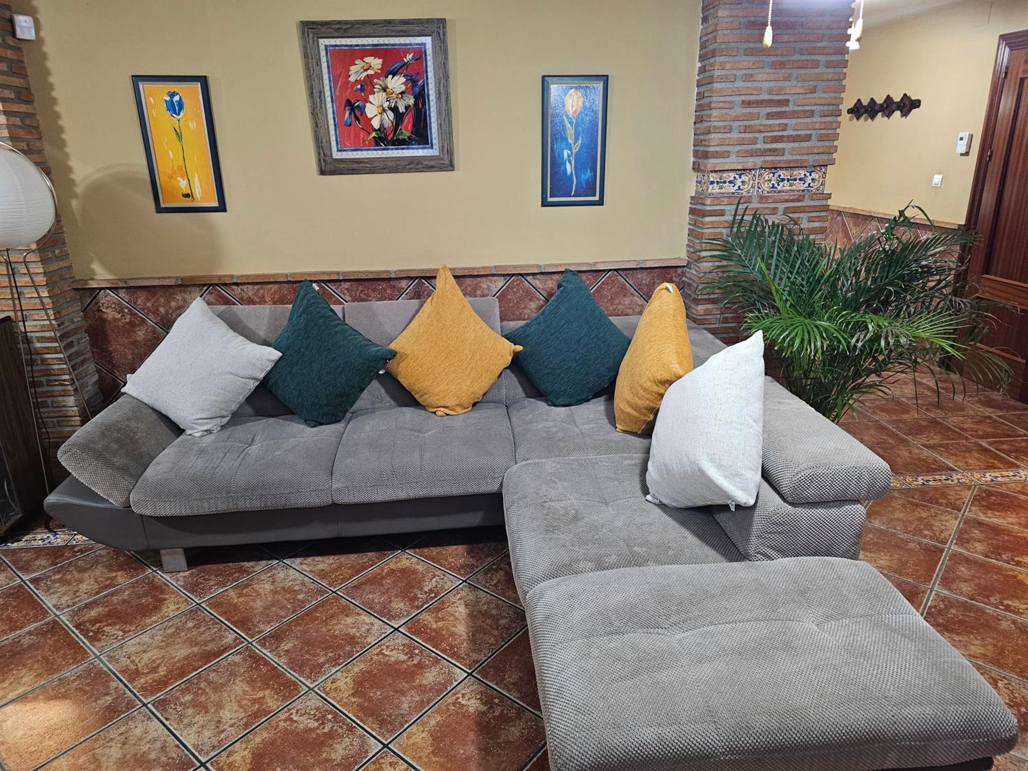 Apto-En El Bajo De La Casa-Estilo Rustico En Дилар Экстерьер фото
